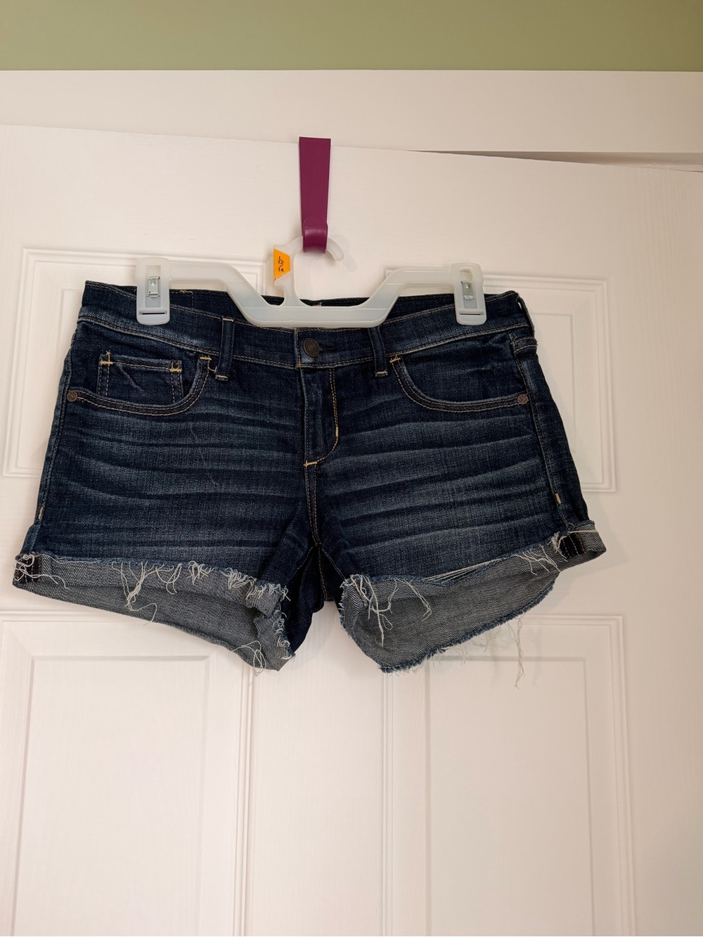 Abercrombie Women’s Dark Wash Frayed Hem Denim Shorts